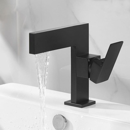 Copper Bathroom Sink Faucet with Hot and Cold Mixed Water