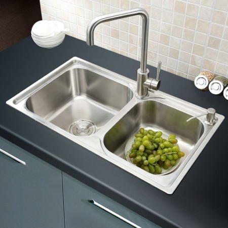 Double Bowl Stainless Steel Kitchen Sink Basin with Drain Basket and Liquid Soap Dispenser